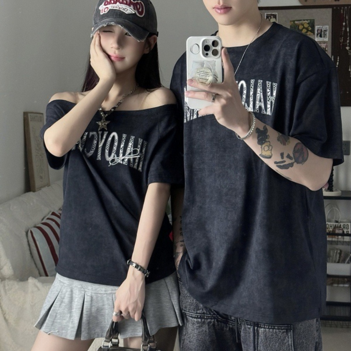 カップルペアルック ヴィンテージムード オフショル×ゆるシルエットTシャツ